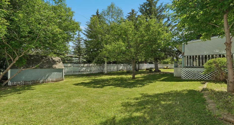 736 2 Street, Cardston, Alberta T0K 0K0, 5 Bedroom Bedrooms, 0 ,2 BathroomBathrooms,Residential,For Sale,2,0,A2326035