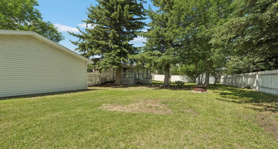 736 2 Street, Cardston, Alberta T0K 0K0, 5 Bedroom Bedrooms, 0 ,2 BathroomBathrooms,Residential,For Sale,2,0,A2326035