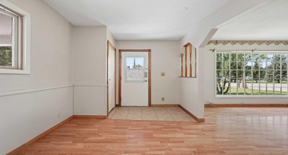 736 2 Street, Cardston, Alberta T0K 0K0, 5 Bedroom Bedrooms, 0 ,2 BathroomBathrooms,Residential,For Sale,2,0,A2326035