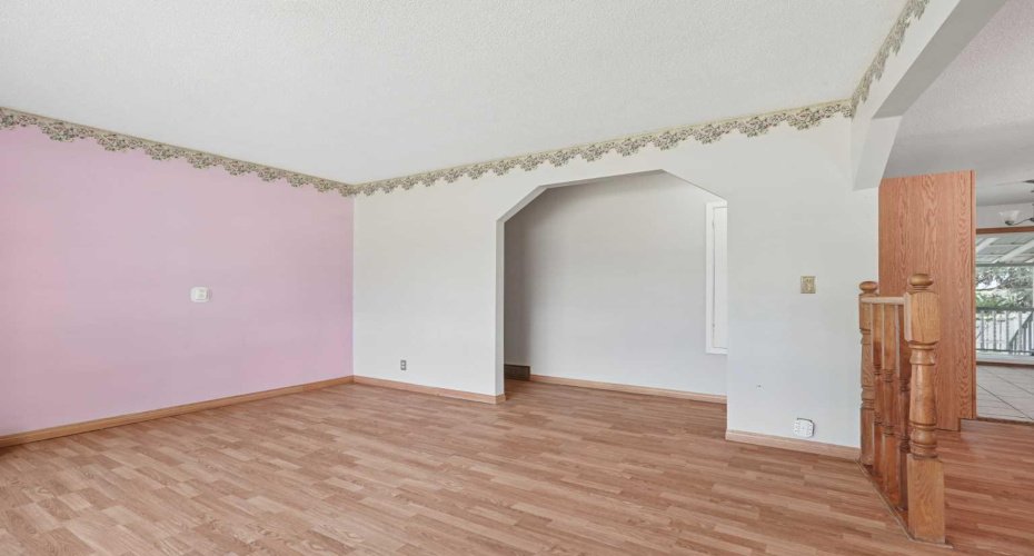 736 2 Street, Cardston, Alberta T0K 0K0, 5 Bedroom Bedrooms, 0 ,2 BathroomBathrooms,Residential,For Sale,2,0,A2326035
