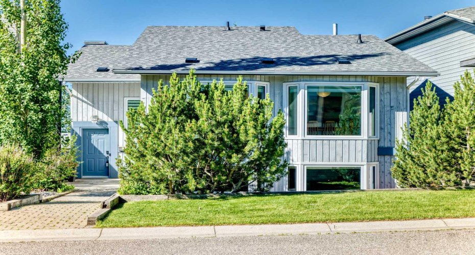 31 Ranchridge Way, Calgary, Alberta T3G 1Z8, 3 Bedroom Bedrooms, 0 ,3 BathroomBathrooms,Residential,For Sale,Ranchridge,0,A2326050