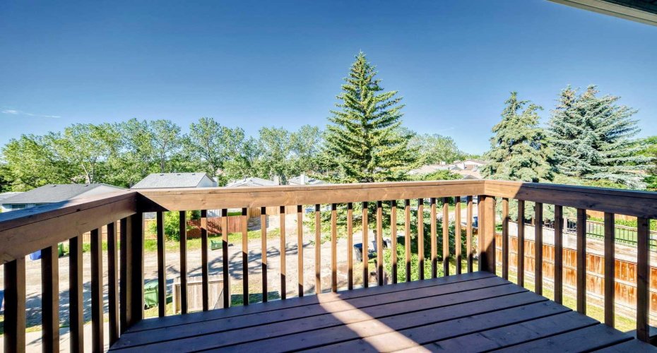 31 Ranchridge Way, Calgary, Alberta T3G 1Z8, 3 Bedroom Bedrooms, 0 ,3 BathroomBathrooms,Residential,For Sale,Ranchridge,0,A2326050