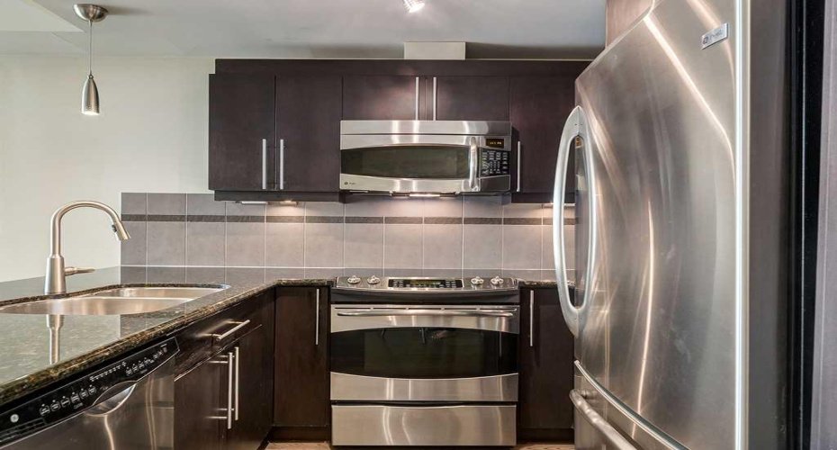 817 15 Avenue, Calgary, Alberta T2R 0H8, 1 Bedroom Bedrooms, 0 ,1 BathroomBathrooms,Residential,For Sale,15,0,A2326126