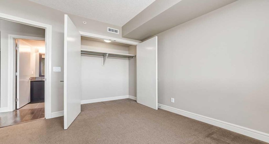 817 15 Avenue, Calgary, Alberta T2R 0H8, 1 Bedroom Bedrooms, 0 ,1 BathroomBathrooms,Residential,For Sale,15,0,A2326126