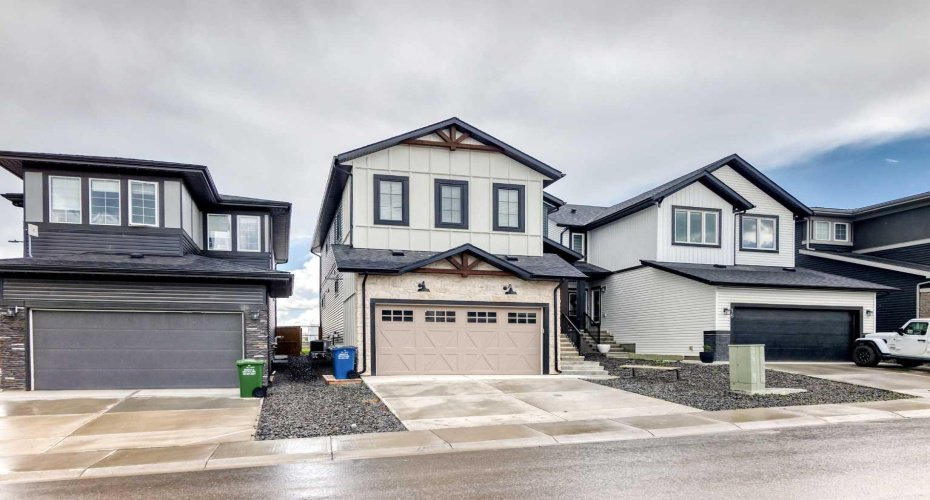 12 Willow Street, Cochrane, Alberta T4C 2V3, 5 Bedrooms Bedrooms, ,4 BathroomsBathrooms,Residential,For Sale,Willow,A2326229