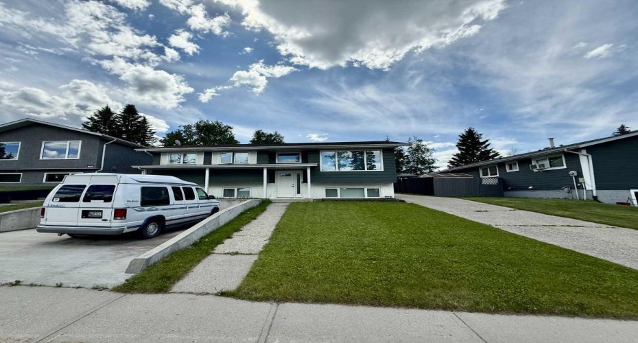 178 Hansen Drive, Hinton, Alberta T7V 1J2, 3 Bedroom Bedrooms, 0 ,3 BathroomBathrooms,Residential,For Sale,Hansen,0,A2326244