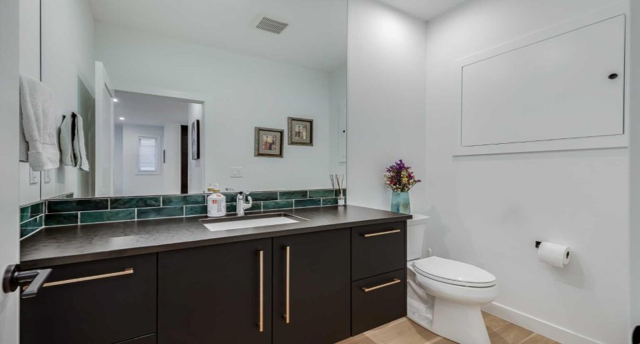 Main Floor Bathroom