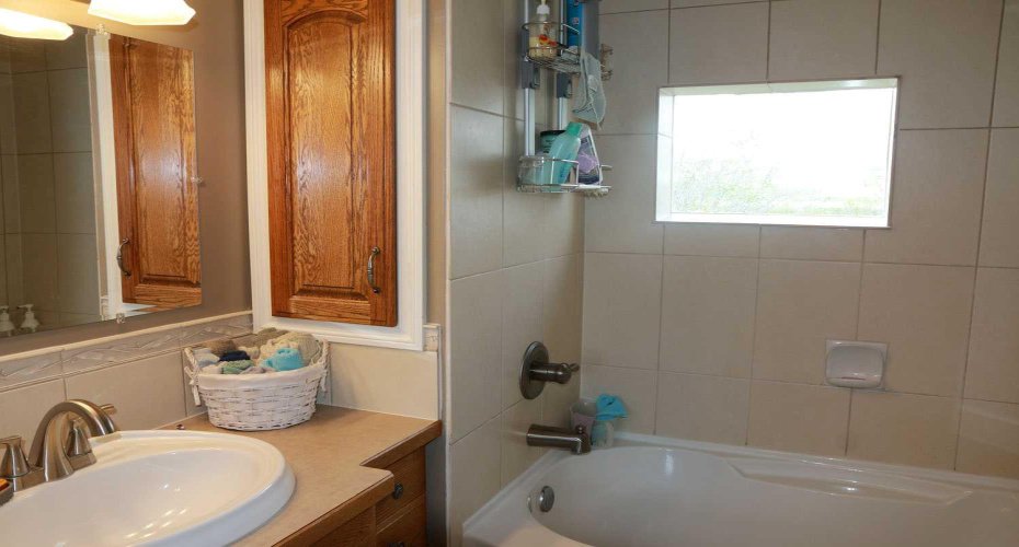 6032 Range Road 28-0 Range, Rural Pincher Creek No. 9, M.D. of, Alberta T0K 1W0, 5 Bedroom Bedrooms, 0 ,3 BathroomBathrooms,Residential,For Sale,Range Road 28-0,0,A2326406
