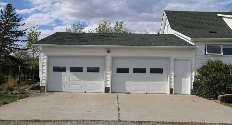 6032 Range Road 28-0 Range, Rural Pincher Creek No. 9, M.D. of, Alberta T0K 1W0, 5 Bedroom Bedrooms, 0 ,3 BathroomBathrooms,Residential,For Sale,Range Road 28-0,0,A2326406