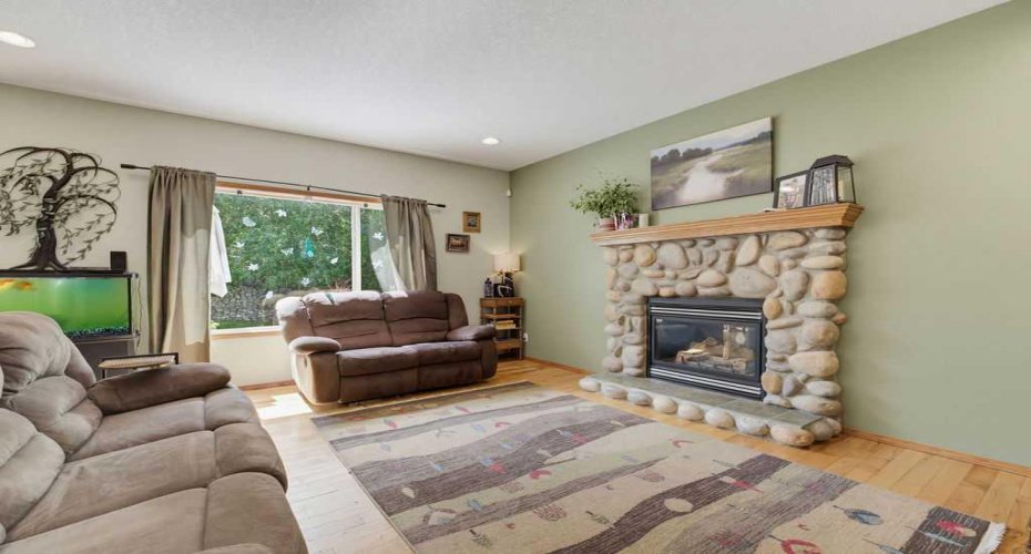 11 Bow Ridge Link, Cochrane, Alberta T4C 1V7, 4 Bedrooms Bedrooms, ,4 BathroomsBathrooms,Residential,For Sale,Bow Ridge,A2326408