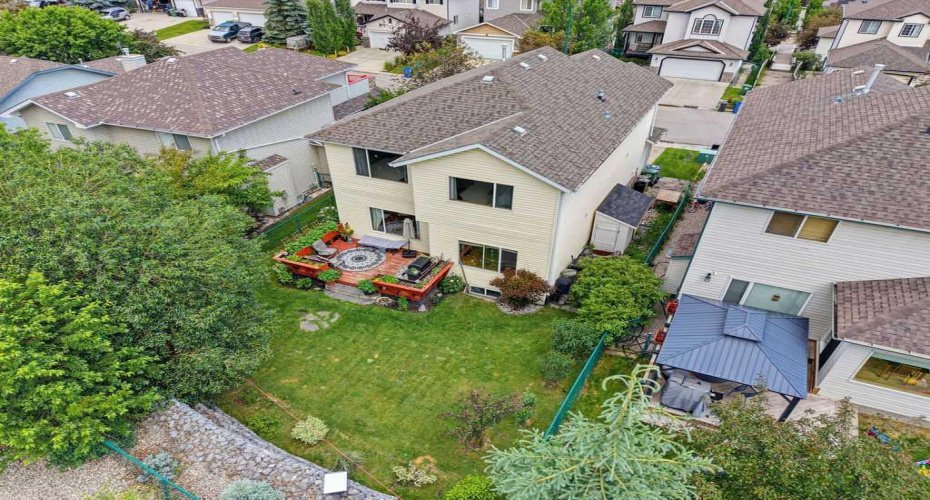 11 Bow Ridge Link, Cochrane, Alberta T4C 1V7, 4 Bedrooms Bedrooms, ,4 BathroomsBathrooms,Residential,For Sale,Bow Ridge,A2326408