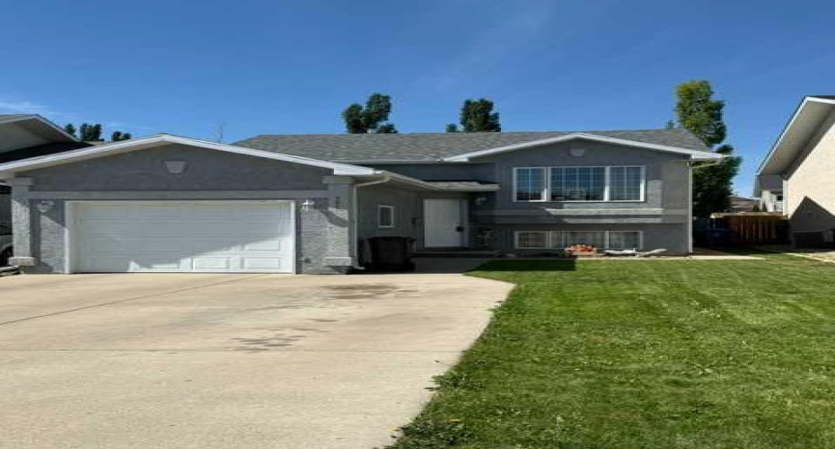 781 Red Crow Boulevard, Lethbridge, Alberta T1K 7M4, 3 Bedroom Bedrooms, 0 ,2 BathroomBathrooms,Residential,For Sale,Red Crow,0,A2326430