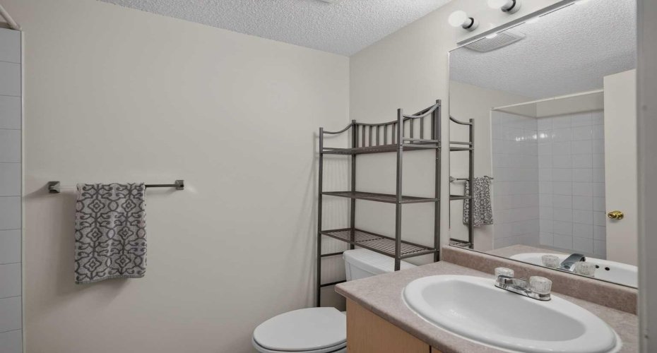 1717 60 Street, Calgary, Alberta T2A 7Y7, 1 Bedroom Bedrooms, 0 ,1 BathroomBathrooms,Residential,For Sale,60,0,A2326434