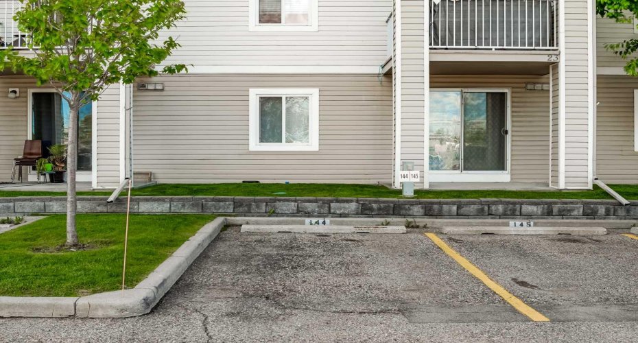 1717 60 Street, Calgary, Alberta T2A 7Y7, 1 Bedroom Bedrooms, 0 ,1 BathroomBathrooms,Residential,For Sale,60,0,A2326434