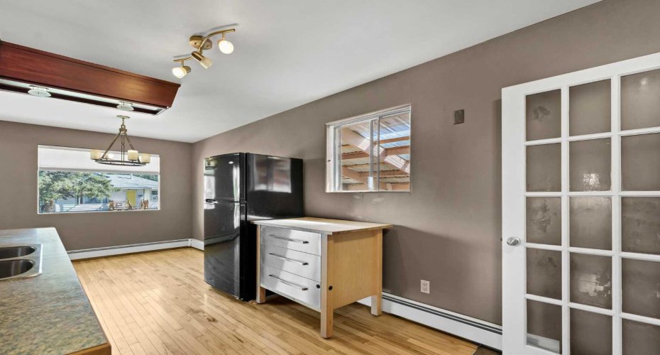 129 7 Street, Medicine Hat, Alberta T1A1J4, 5 Bedroom Bedrooms, 0 ,2 BathroomBathrooms,Residential,For Sale,7,0,A2326451