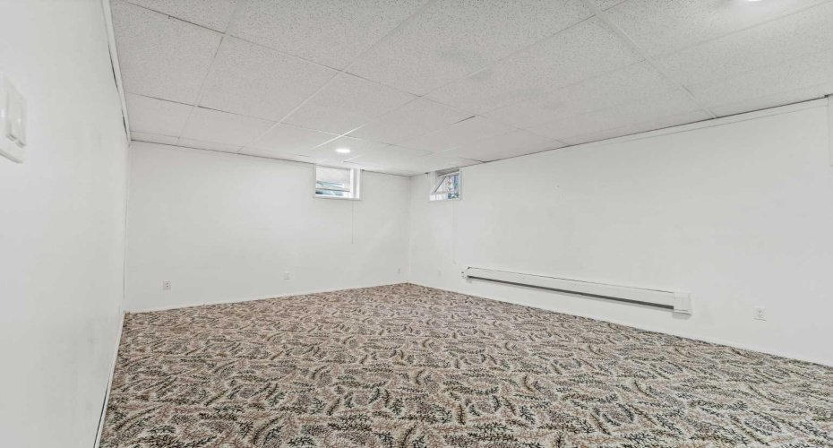 129 7 Street, Medicine Hat, Alberta T1A1J4, 5 Bedroom Bedrooms, 0 ,2 BathroomBathrooms,Residential,For Sale,7,0,A2326451
