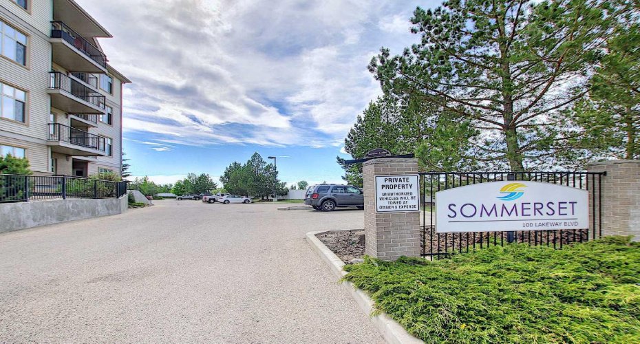 100 Lakeway Boulevard, Sylvan Lake, Alberta T4S0A4, 2 Bedroom Bedrooms, 0 ,2 BathroomBathrooms,Residential,For Sale,Lakeway,0,A2326483