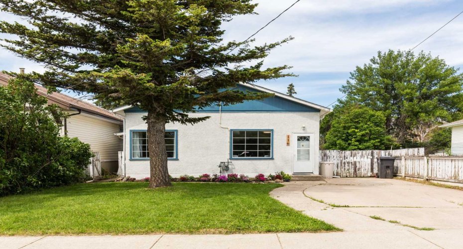 116 1 Street, Magrath, Alberta T0K 1J0, 3 Bedroom Bedrooms, 0 ,2 BathroomBathrooms,Residential,For Sale,1,0,A2326521