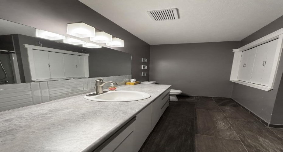 Main Floor Washroom