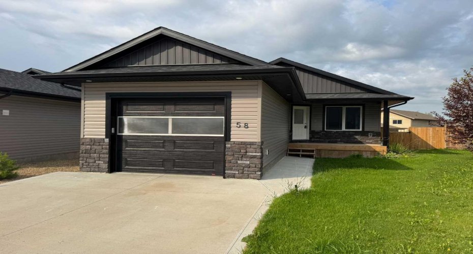 58 Ranchers Close, Lacombe, Alberta T4L 0B2, 2 Bedroom Bedrooms, 0 ,2 BathroomBathrooms,Residential,For Sale,Ranchers,0,A2307733