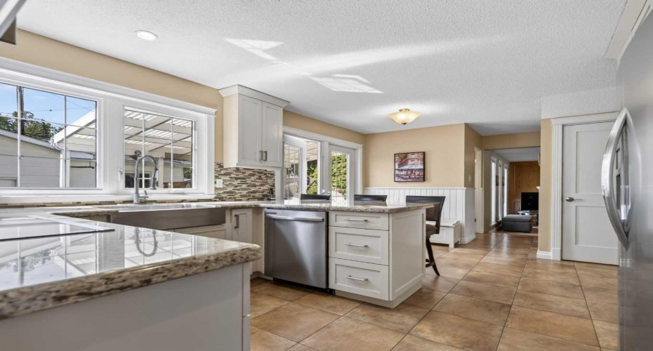 10723 Maplebend Drive, Calgary, Alberta T2J 1X3, 3 Bedroom Bedrooms, 0 ,3 BathroomBathrooms,Residential,For Sale,Maplebend,0,A2325046