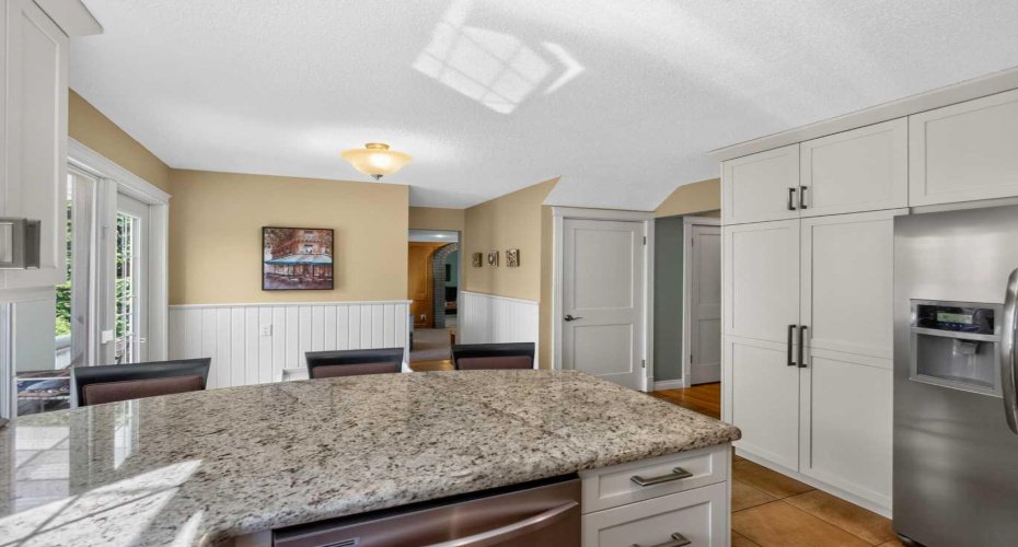 10723 Maplebend Drive, Calgary, Alberta T2J 1X3, 3 Bedroom Bedrooms, 0 ,3 BathroomBathrooms,Residential,For Sale,Maplebend,0,A2325046