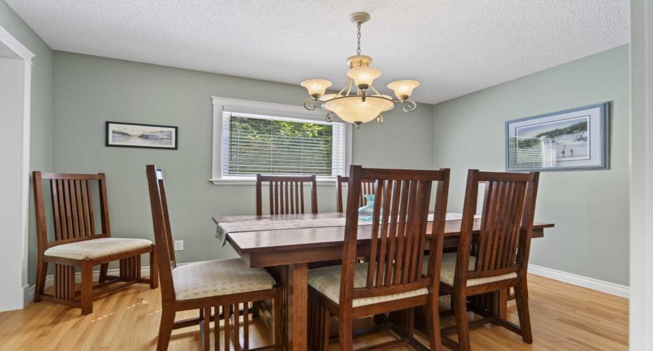 10723 Maplebend Drive, Calgary, Alberta T2J 1X3, 3 Bedroom Bedrooms, 0 ,3 BathroomBathrooms,Residential,For Sale,Maplebend,0,A2325046