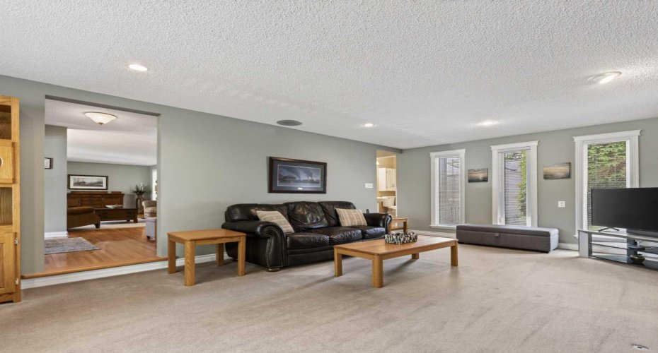 10723 Maplebend Drive, Calgary, Alberta T2J 1X3, 3 Bedroom Bedrooms, 0 ,3 BathroomBathrooms,Residential,For Sale,Maplebend,0,A2325046
