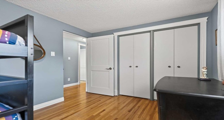 10723 Maplebend Drive, Calgary, Alberta T2J 1X3, 3 Bedroom Bedrooms, 0 ,3 BathroomBathrooms,Residential,For Sale,Maplebend,0,A2325046