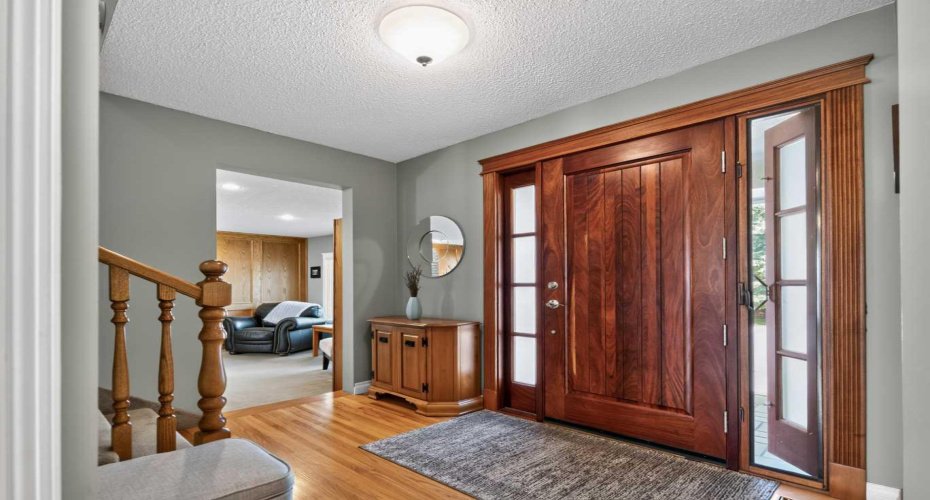 10723 Maplebend Drive, Calgary, Alberta T2J 1X3, 3 Bedroom Bedrooms, 0 ,3 BathroomBathrooms,Residential,For Sale,Maplebend,0,A2325046