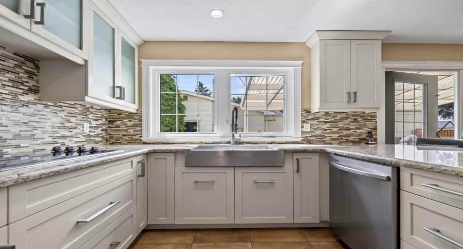 10723 Maplebend Drive, Calgary, Alberta T2J 1X3, 3 Bedroom Bedrooms, 0 ,3 BathroomBathrooms,Residential,For Sale,Maplebend,0,A2325046