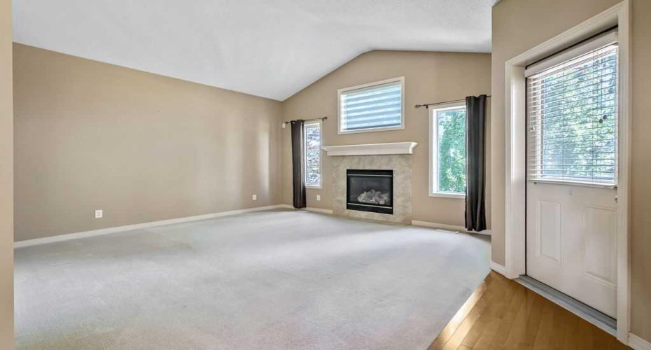 100 Hawkmere Way, Chestermere, Alberta T1X0C7, 3 Bedrooms Bedrooms, ,3 BathroomsBathrooms,Residential,For Sale,Hawkmere,A2326832