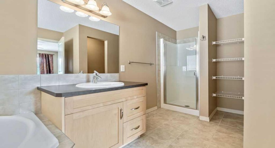 100 Hawkmere Way, Chestermere, Alberta T1X0C7, 3 Bedrooms Bedrooms, ,3 BathroomsBathrooms,Residential,For Sale,Hawkmere,A2326832