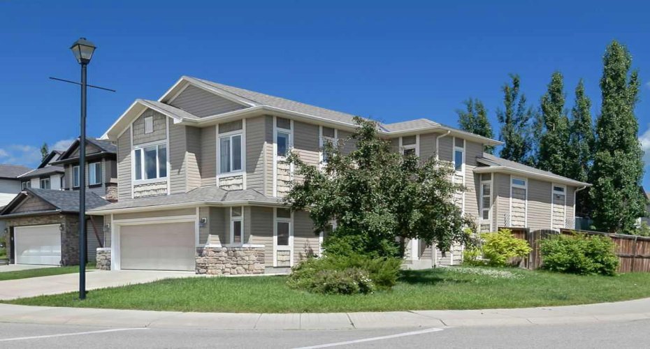 100 Hawkmere Way, Chestermere, Alberta T1X0C7, 3 Bedrooms Bedrooms, ,3 BathroomsBathrooms,Residential,For Sale,Hawkmere,A2326832