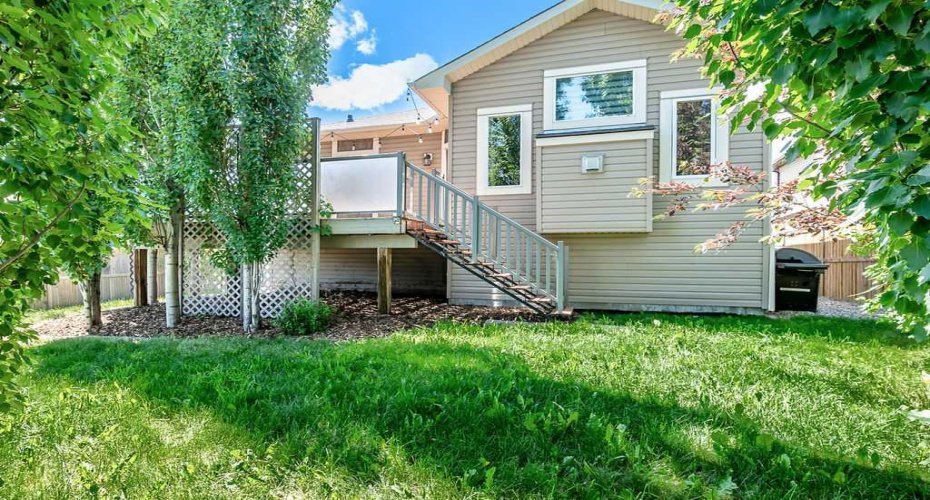 100 Hawkmere Way, Chestermere, Alberta T1X0C7, 3 Bedrooms Bedrooms, ,3 BathroomsBathrooms,Residential,For Sale,Hawkmere,A2326832
