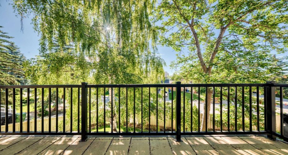 448 Strathcona Drive, Calgary, Alberta T3H 1M3, 3 Bedroom Bedrooms, 0 ,3 BathroomBathrooms,Residential,For Sale,Strathcona,0,A2326849