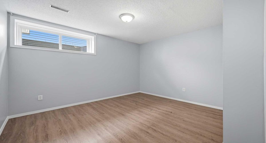 38 Saddleland Crescent, Calgary, Alberta T3J 5K5, 6 Bedroom Bedrooms, 0 ,4 BathroomBathrooms,Residential,For Sale,Saddleland,0,A2327157