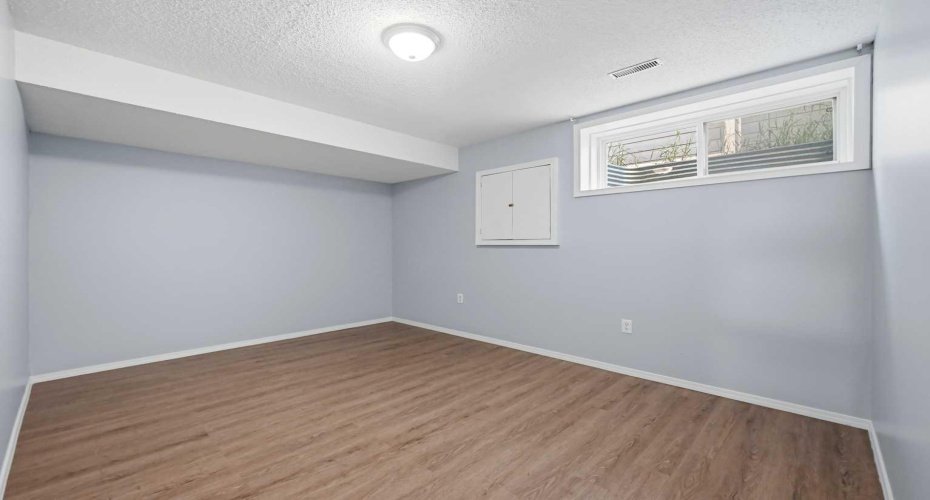 38 Saddleland Crescent, Calgary, Alberta T3J 5K5, 6 Bedroom Bedrooms, 0 ,4 BathroomBathrooms,Residential,For Sale,Saddleland,0,A2327157