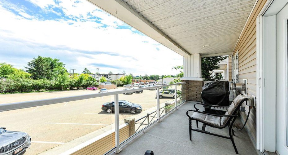 balcony off living room