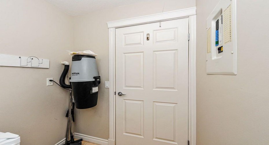 5419 49 Avenue, Camrose, Alberta T4V 0N6, 2 Bedroom Bedrooms, 0 ,2 BathroomBathrooms,Residential,For Sale,49,0,A2327192