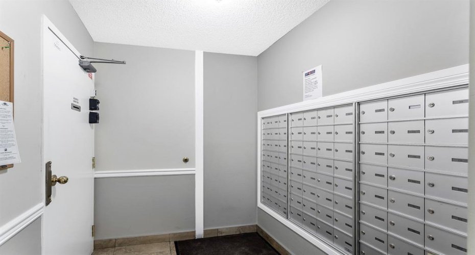 290 Shawville Way, Calgary, Alberta T2Y 3Z9, 2 Bedroom Bedrooms, 0 ,2 BathroomBathrooms,Residential,For Sale,Shawville,0,A2327193
