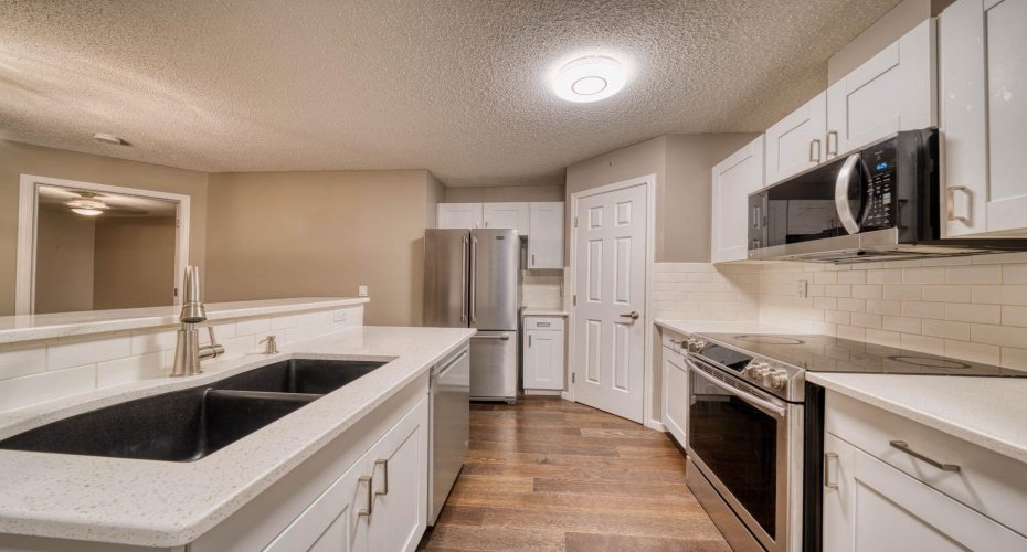 290 Shawville Way, Calgary, Alberta T2Y 3Z9, 2 Bedroom Bedrooms, 0 ,2 BathroomBathrooms,Residential,For Sale,Shawville,0,A2327193