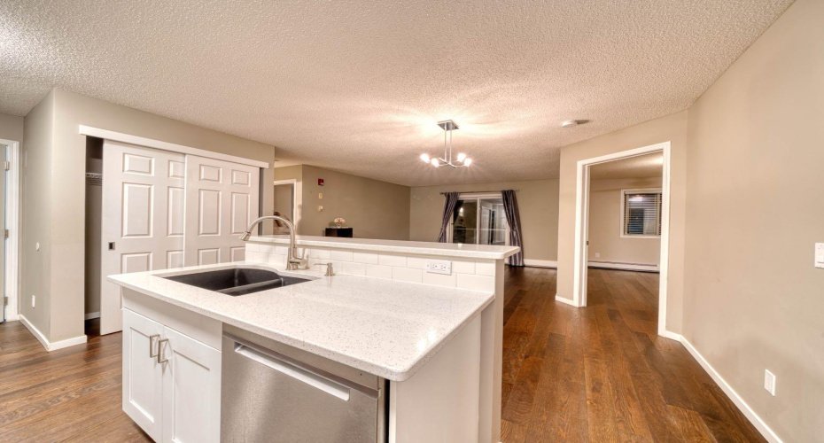 290 Shawville Way, Calgary, Alberta T2Y 3Z9, 2 Bedroom Bedrooms, 0 ,2 BathroomBathrooms,Residential,For Sale,Shawville,0,A2327193
