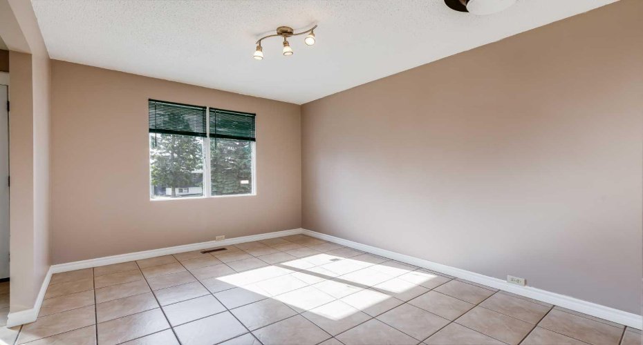 248 Huntcroft Road, Calgary, Alberta T2K 4E2, 4 Bedroom Bedrooms, 0 ,2 BathroomBathrooms,Residential,For Sale,Huntcroft,0,A2327194