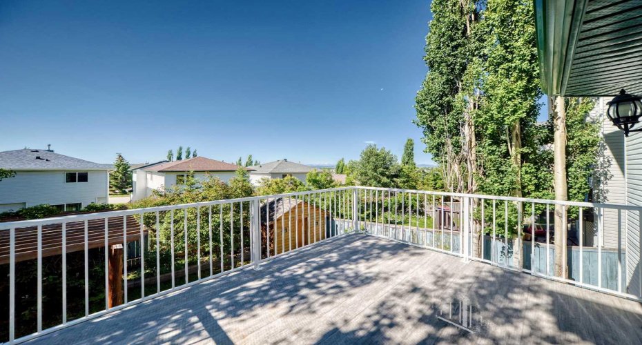 65 Tuscarora Place, Calgary, Alberta T3L2G1, 3 Bedroom Bedrooms, 0 ,4 BathroomBathrooms,Residential,For Sale,Tuscarora,0,A2327196