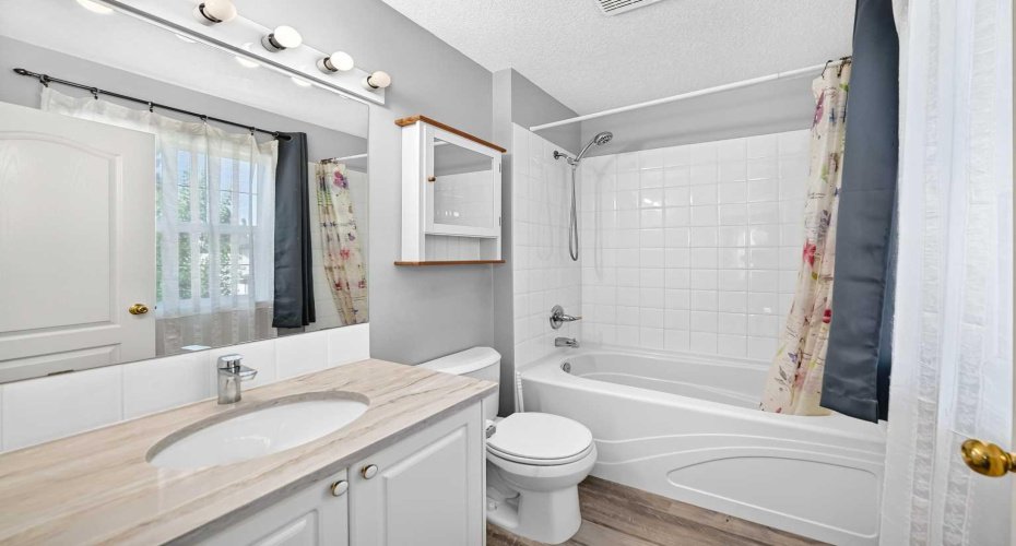 65 Tuscarora Place, Calgary, Alberta T3L2G1, 3 Bedroom Bedrooms, 0 ,4 BathroomBathrooms,Residential,For Sale,Tuscarora,0,A2327196