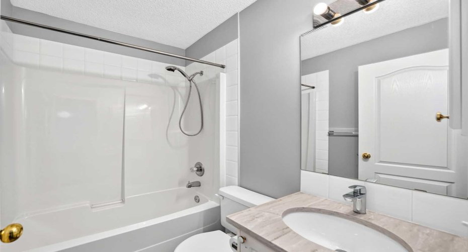 65 Tuscarora Place, Calgary, Alberta T3L2G1, 3 Bedroom Bedrooms, 0 ,4 BathroomBathrooms,Residential,For Sale,Tuscarora,0,A2327196