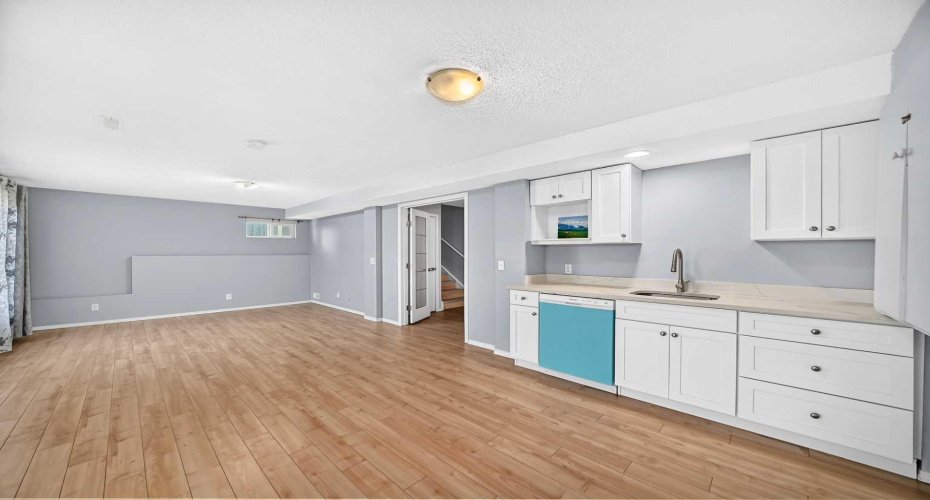 65 Tuscarora Place, Calgary, Alberta T3L2G1, 3 Bedroom Bedrooms, 0 ,4 BathroomBathrooms,Residential,For Sale,Tuscarora,0,A2327196