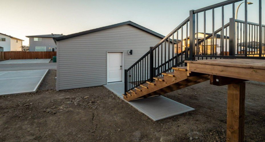 3026 47 Street, Lethbridge, Alberta T1K8L5, 3 Bedroom Bedrooms, 0 ,2 BathroomBathrooms,Residential,For Sale,47,0,A2250249