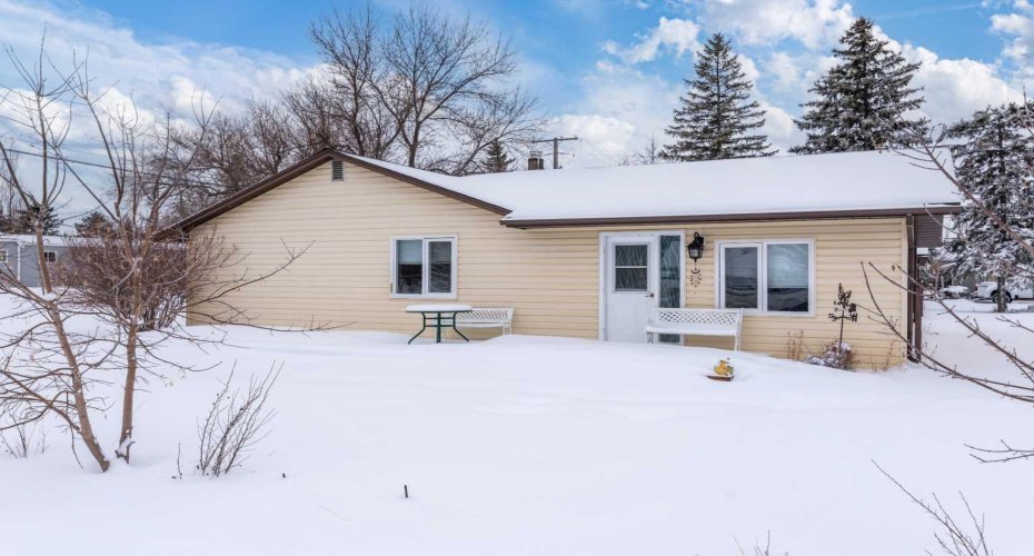 1st Street West, Lashburn, Saskatchewan S0M 1H0, 4 Bedroom Bedrooms, 0 ,2 BathroomBathrooms,Residential,For Sale,West,0,A2297576